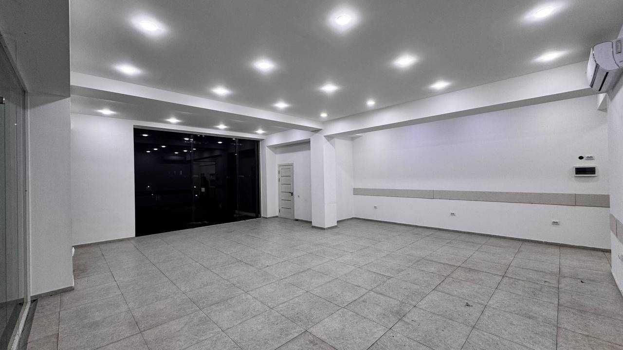 ул.Фаргона Йули УзБУМ 3-этаж 133 м²+10 м² балкон ремонт лифт 2-линия
