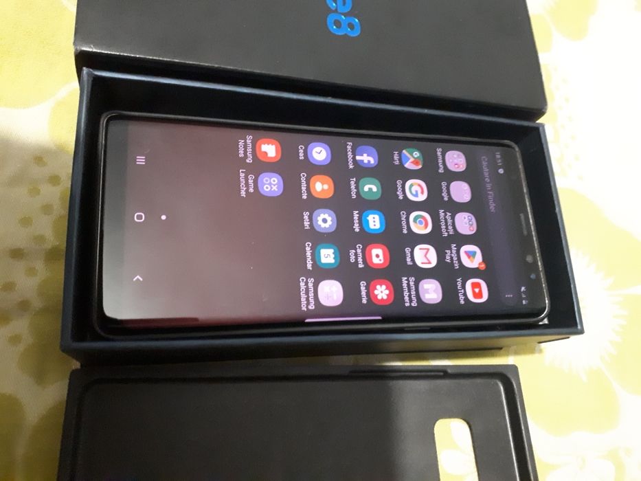 Vand Samsung Note 8 la cutie ( Gold )