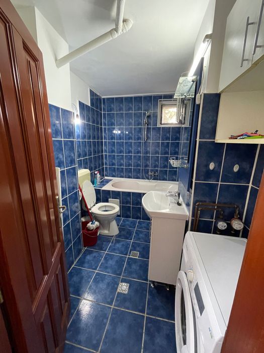 Se vinde apartament cu 3 camere modificat în 2 camere