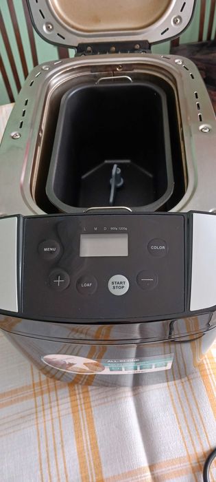 Хлебопекарна Gorenje с 2 бъркалки