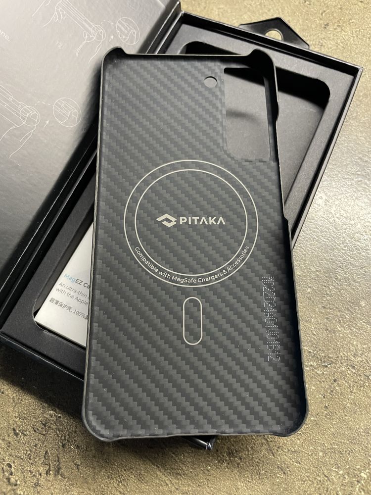 Карбонови кейсове Pitaka iPhone12pro/14 plus/Samsung s22+