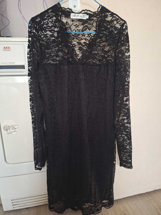 Дантелена рокля / нова /