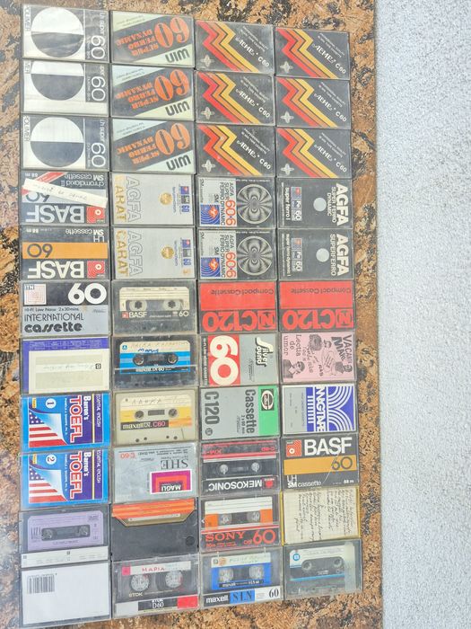 Vând lot 42 casete audio originale cu muzica Grecesca
