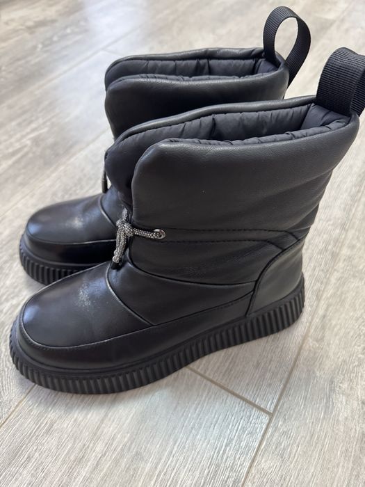 Продам женские зимние сапоги