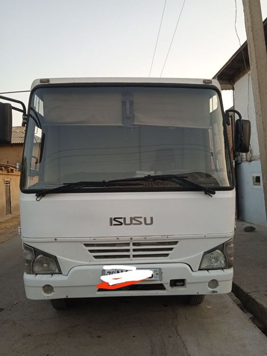 ISUZU bortovoy gruzovoy