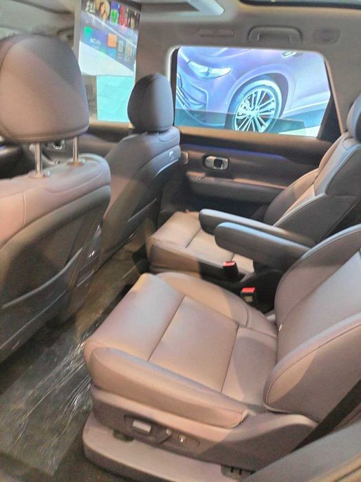 Yangi Leapmotor C16 (full) qora 2025