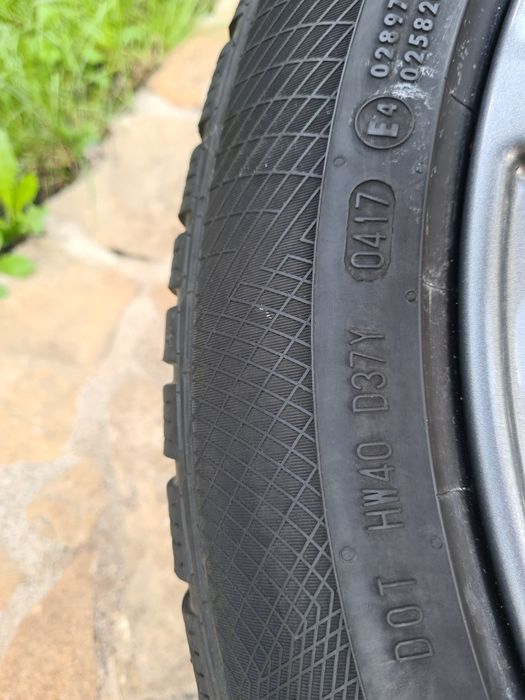 Vand 2 anvelope de iarna Continental 225/50R17 M+S