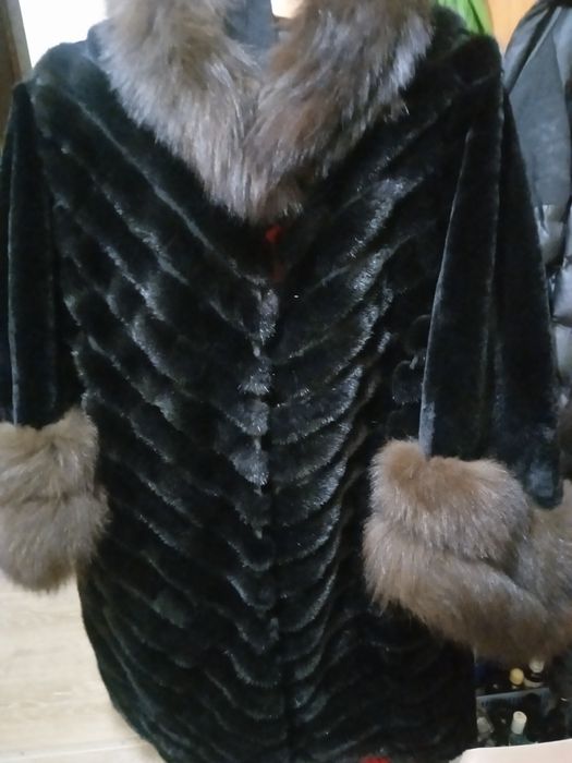 Срочно шуба, в отличном состоянии