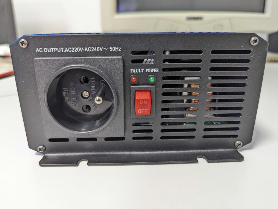 Invertor auto AZO DIGITAL 24 VDC / 230 VAC SINUS IPS-1200S 1200W