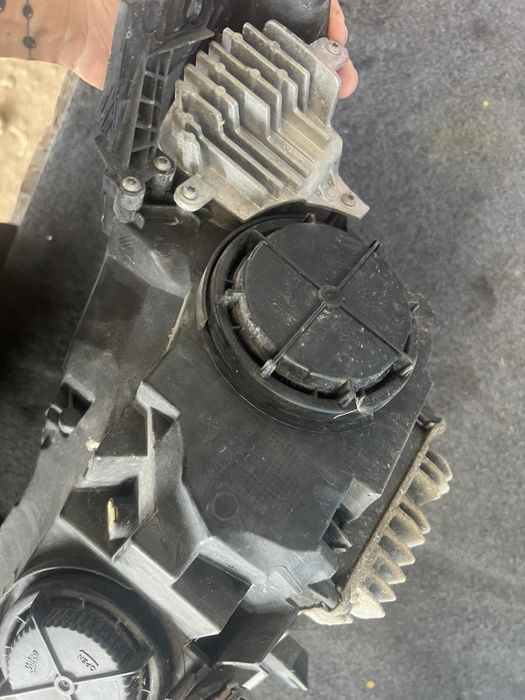 Оригинални фар,фарове за Инфинити Кю30 Infiniti Q30