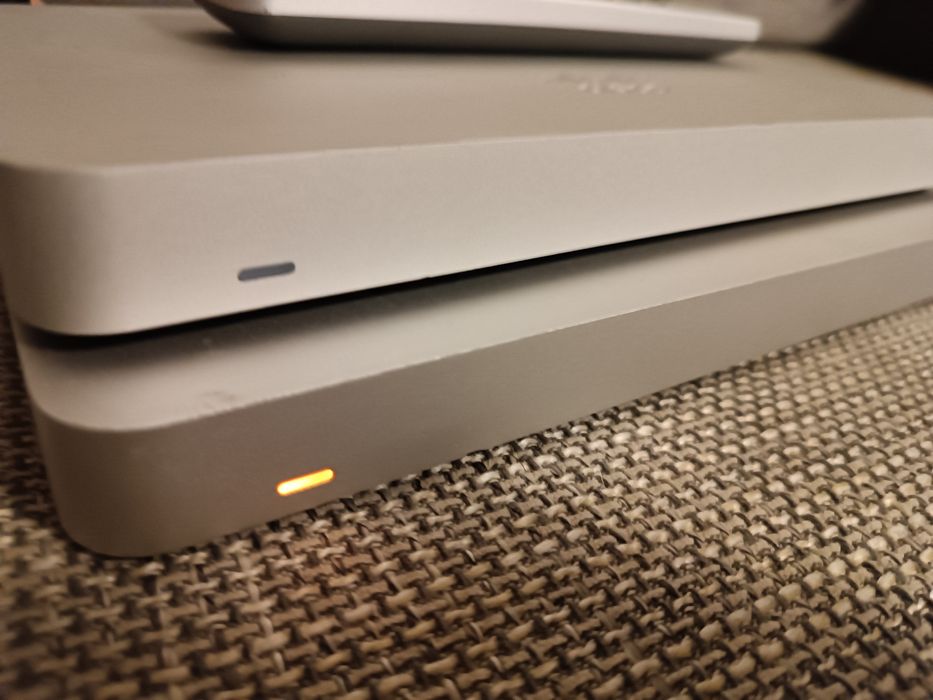 2 X CISCO Meraki MX65W + cadou telecomanda Cisco TelePresence TRC