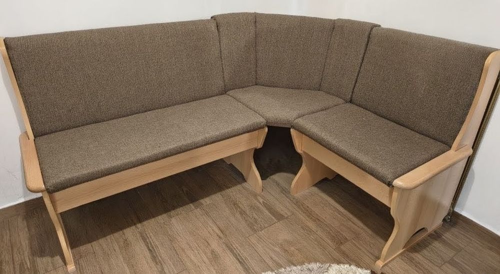 Coltar bucatarie+masa+2 scaune stare ireprosabila