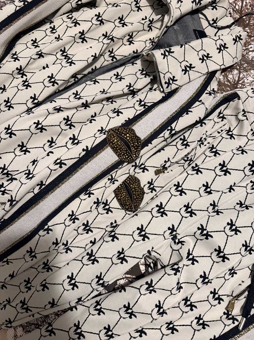 Екип на марката PINKO