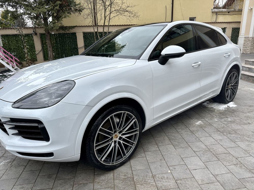 Porsche Cayenne coupe