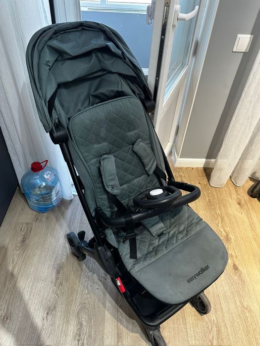 Коляска Easywalker.