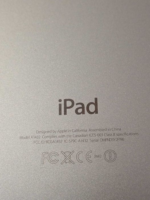 iPad модел -1432 за части