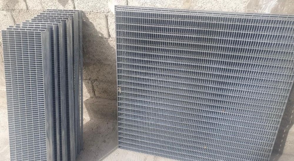 Grătare zincate galvanizate
