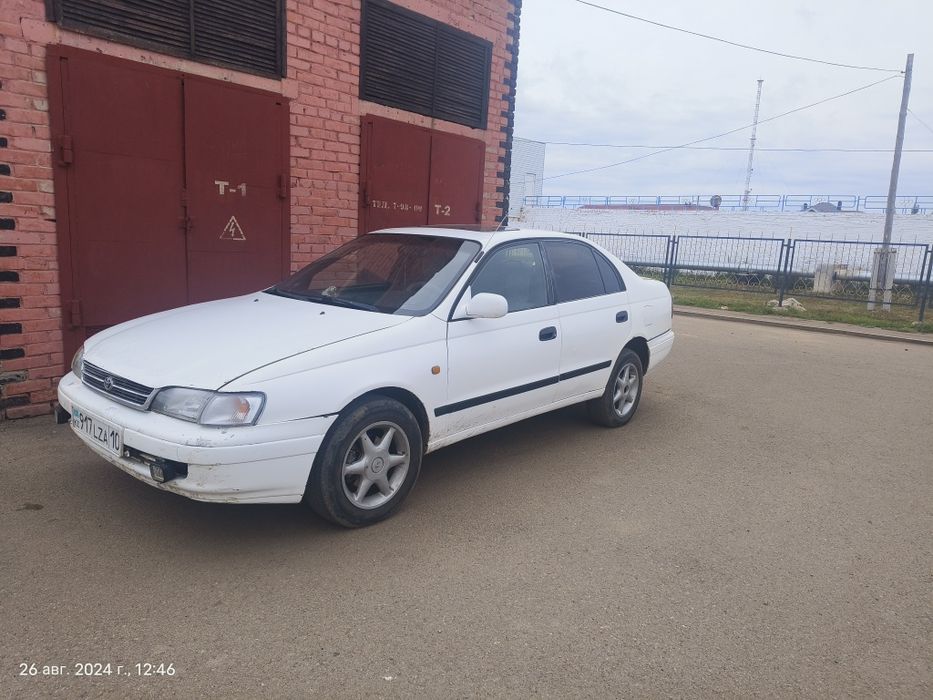 Тайота Карина е сатылады