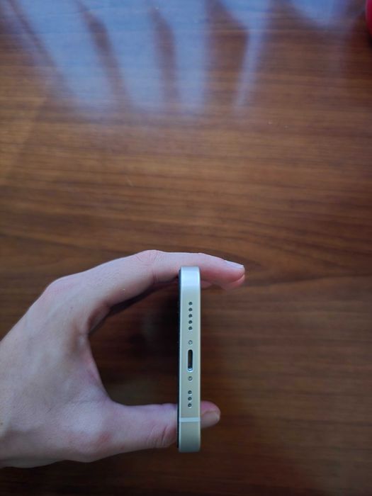 Telefon iPhone 14, Starlight, 128GB, 5G