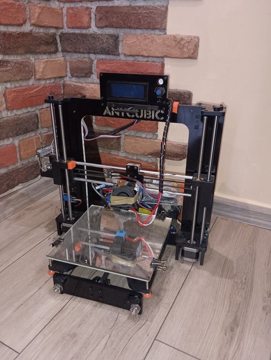 3D Принтер и Компютър с Монитор 27"