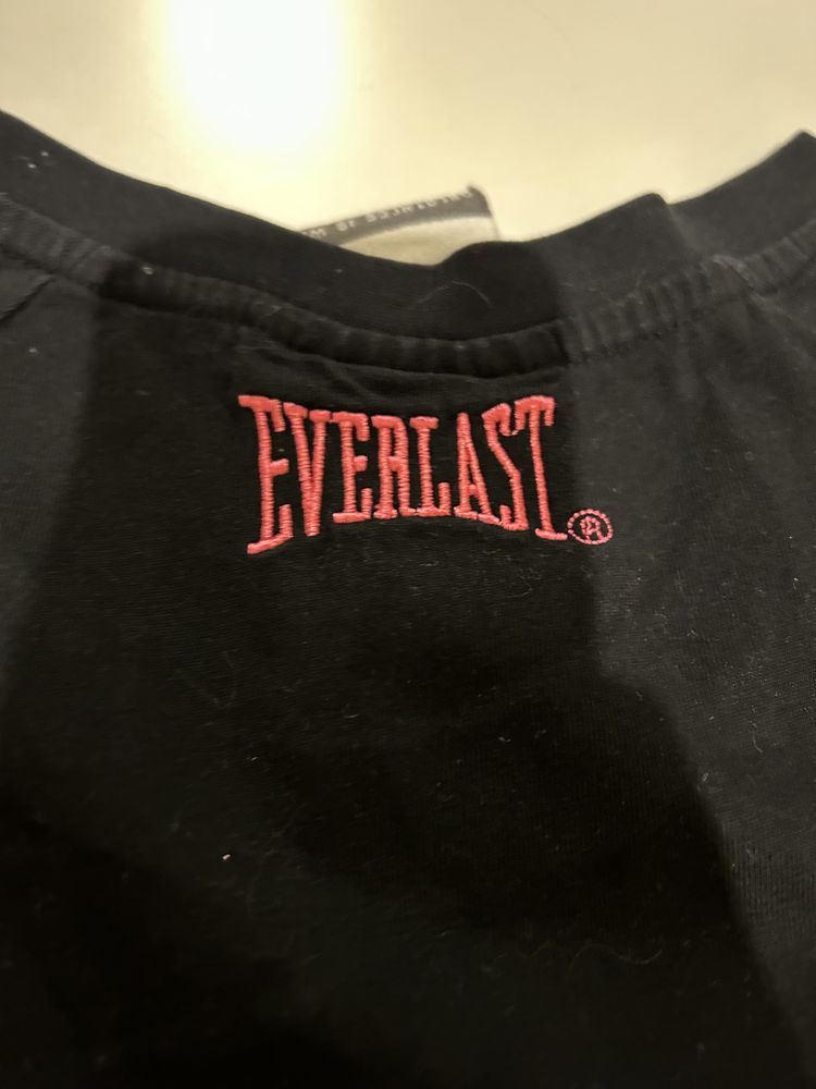 Tricou Everlast in cond f bune