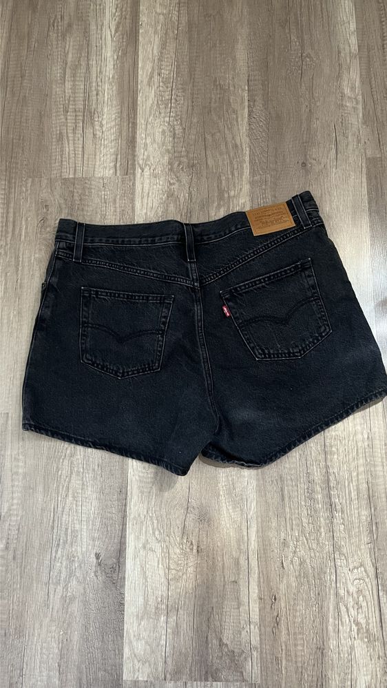 Женски къси панталони Levis