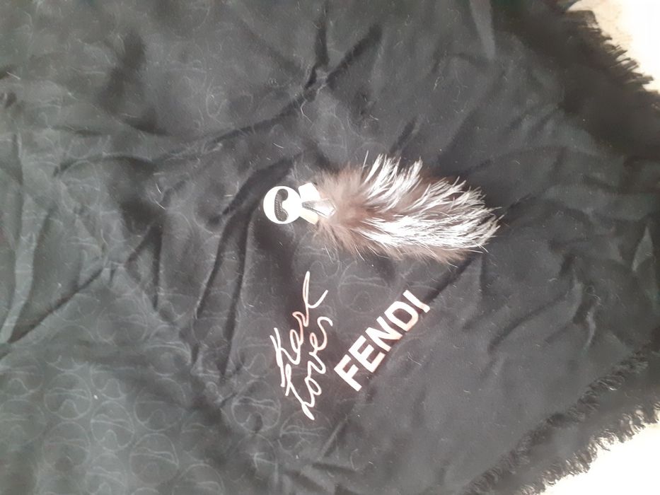 Палантин "FENDI"  100 % коттон
