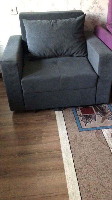 Продаем кресло.