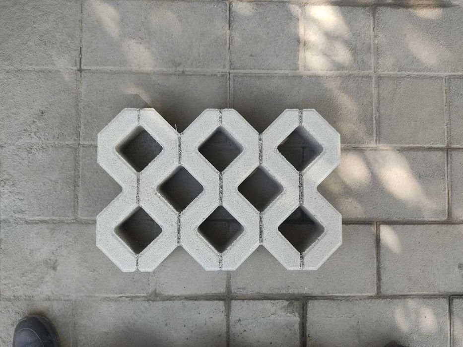 Газонный Решетка