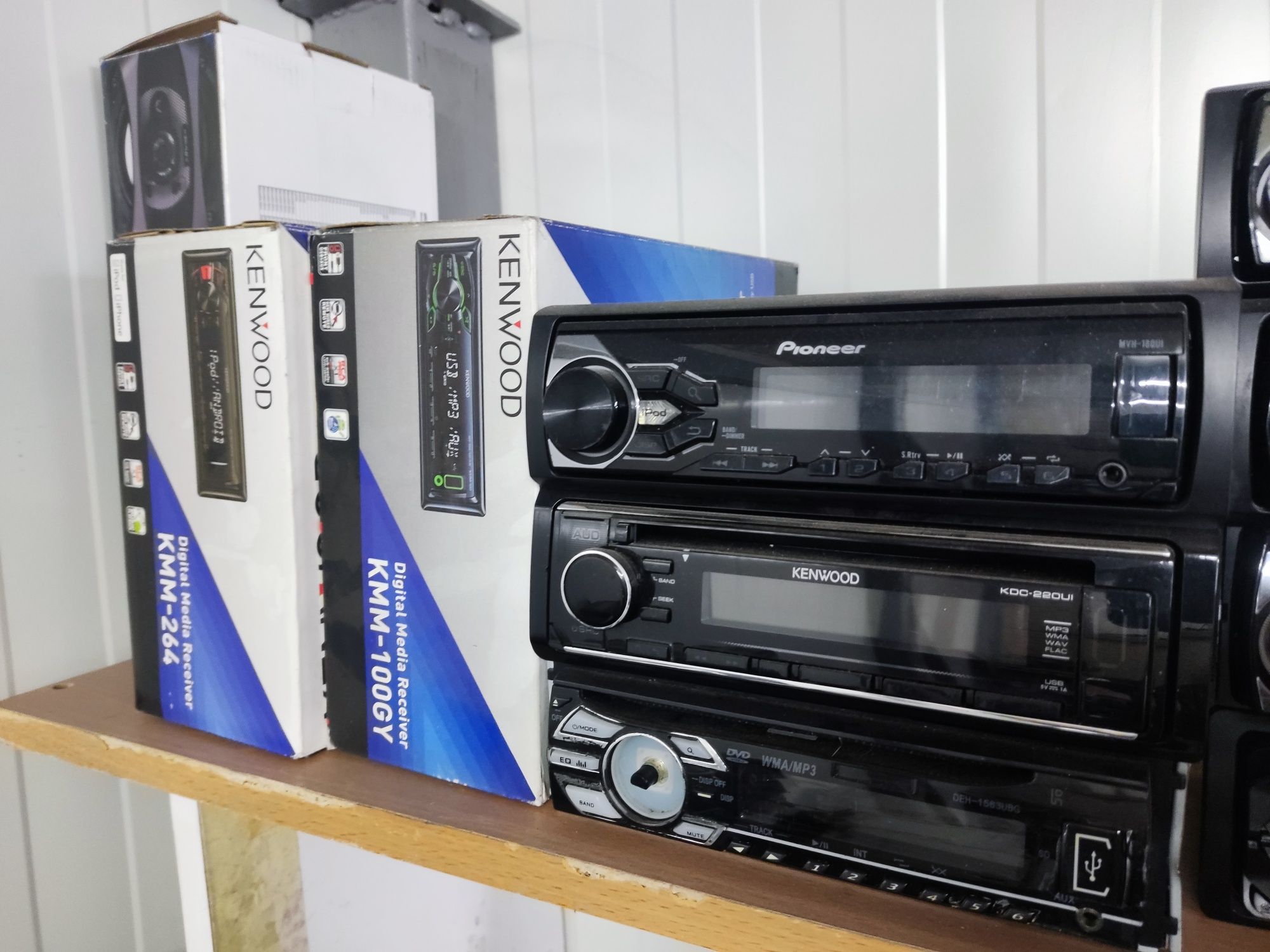 Авто плеъри радио Pioneer Alpine Kenwood Sony JVC