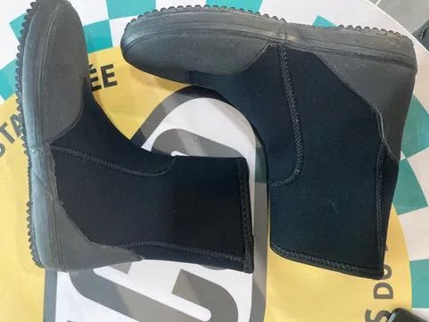 Екипировка за картинг за мокро -обувки 38 и гащеризон 140-150