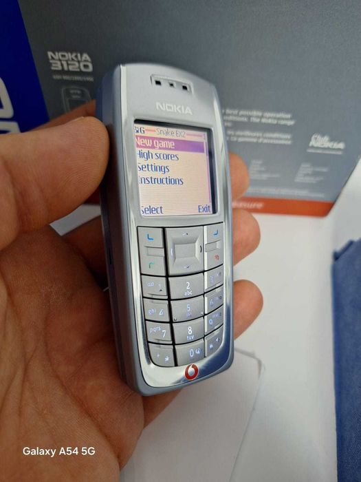 Nokia 3120 impecabil la cutie  fullbox.