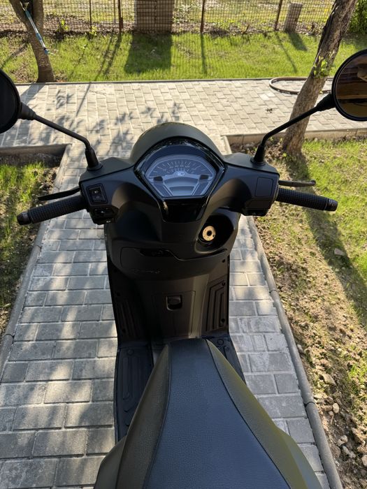 Kymco Like 125i ( Vespa) fabricatie 2021 PermisB