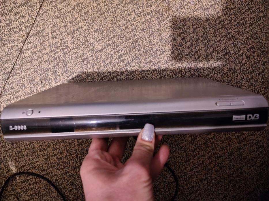 Тюнер тв приставка продам