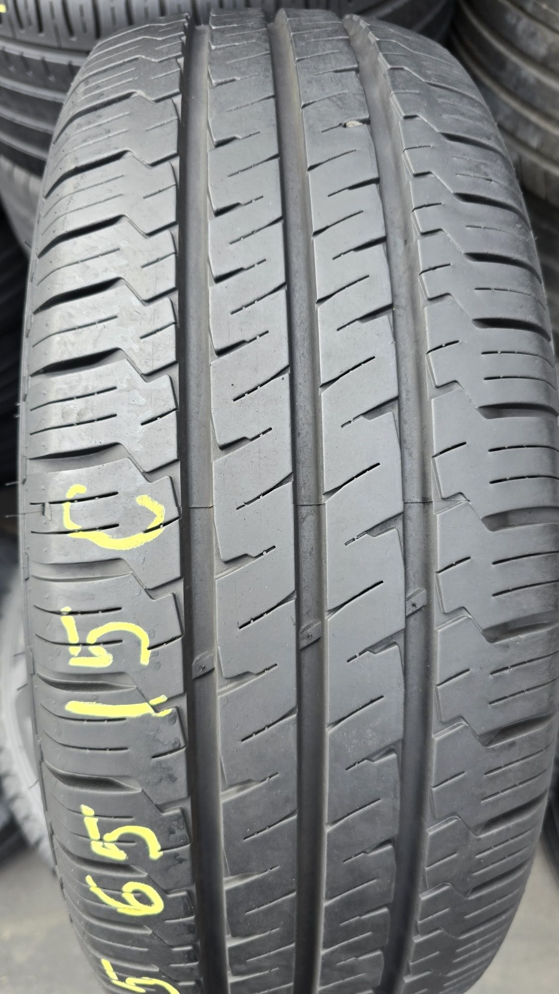 4 anvelope vară Hankook 215/65/15 C - 8 mm