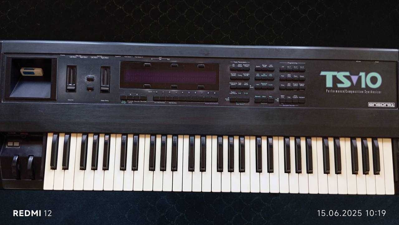 Ensoniq TS 10 Holati a'lo