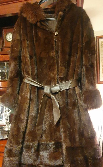 Италианско кожено палто Визон с качулка