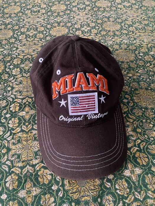 Продам бейсболку Miami