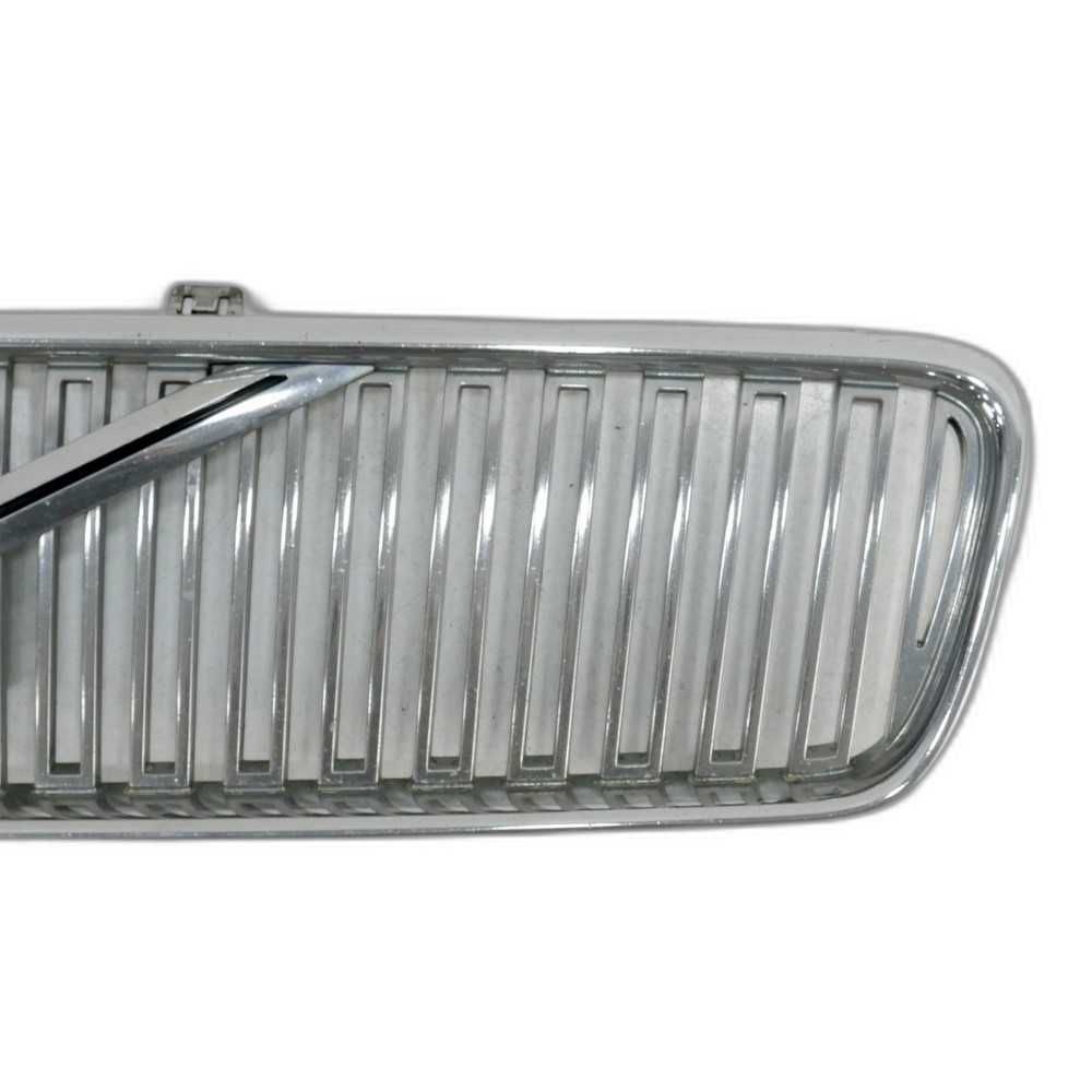 Решетка Volvo V50 ID: 137141