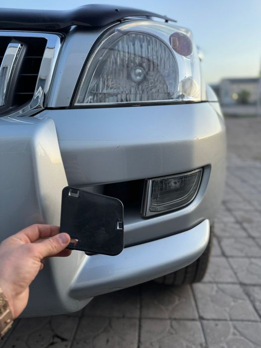 Заглушка в передний бампер Toyota Prado 120 lexus GX 470