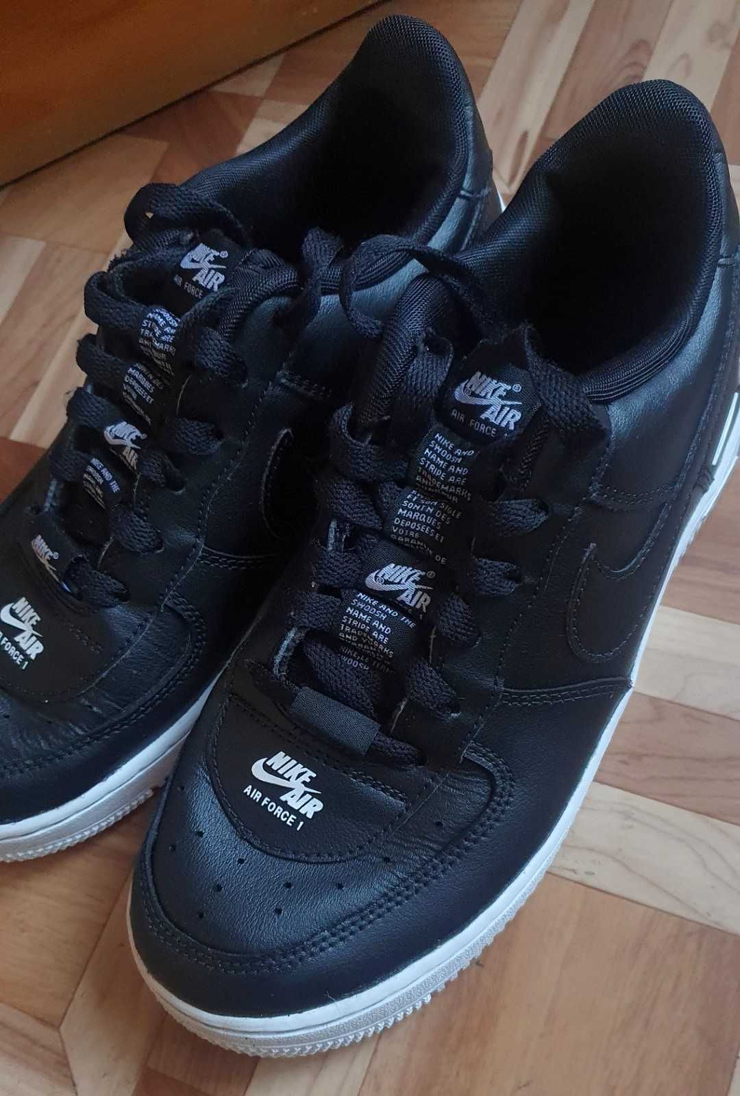 Дамски кожени кецове NIKE AIR