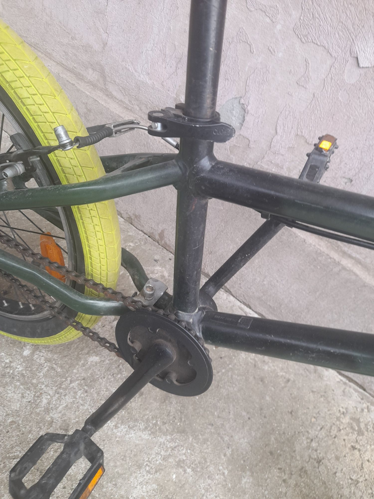 Vând un BMX, nu are nicio problemă.