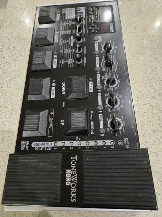 Китарен процесор Korg AX3000G