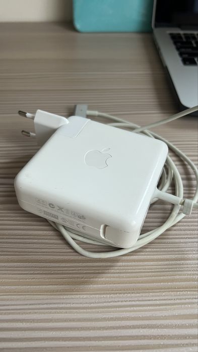 Macbook Pro 13 (2014) + Magic Mouse 2 + два кейса