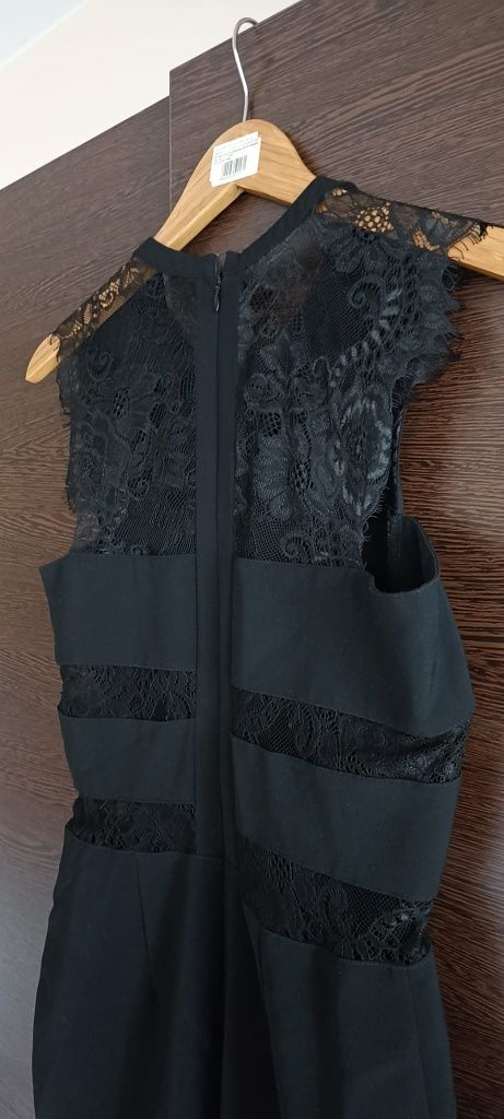 Rochie neagra cu dantela