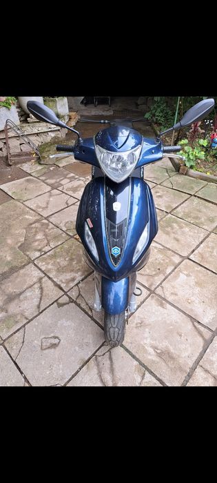 Scuter Piaggio fly 125cc