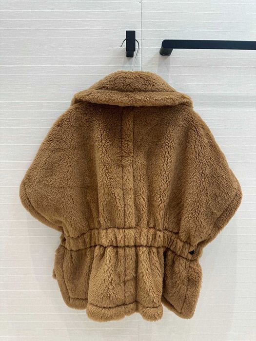 Jacheta Max Mara - calitate premium prezentare completa