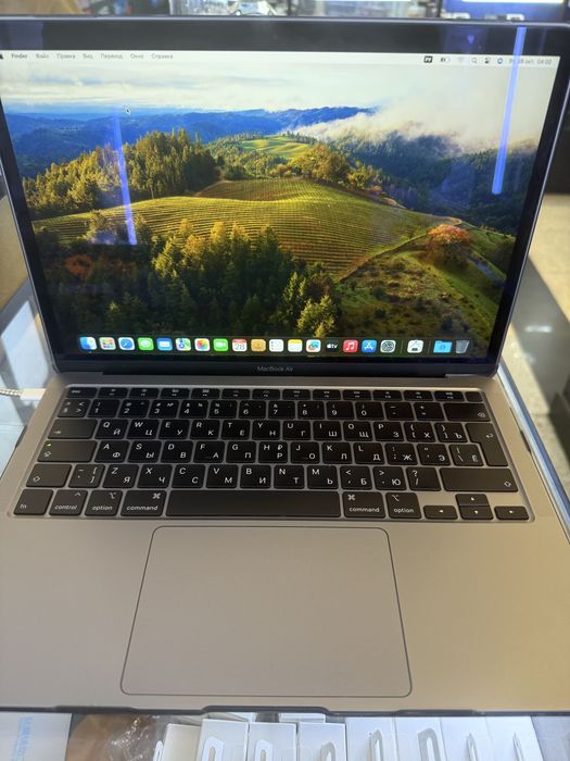 MacBook Air 2020год