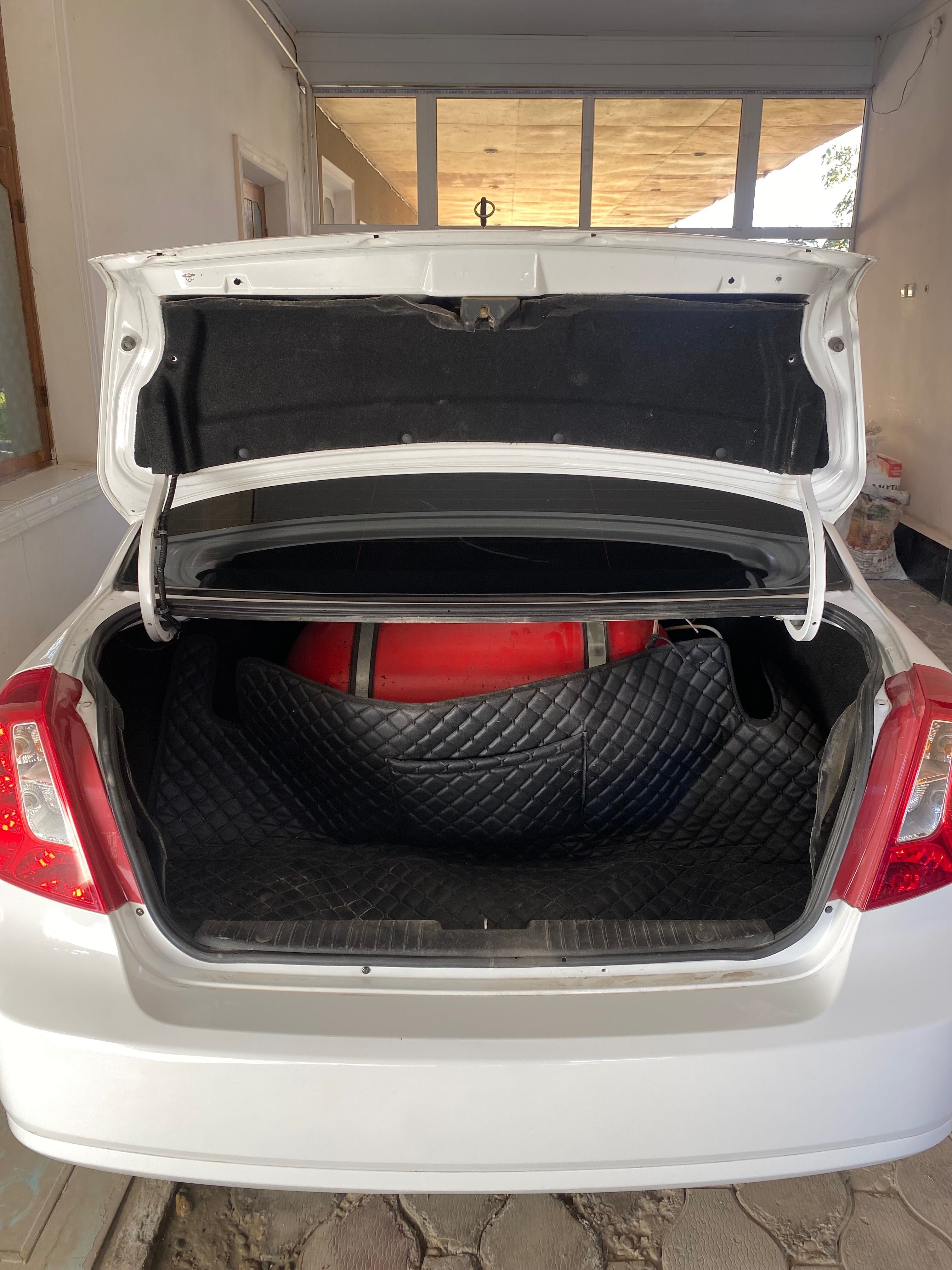 Sotiladi Chevrolet Gentra 2019yil
