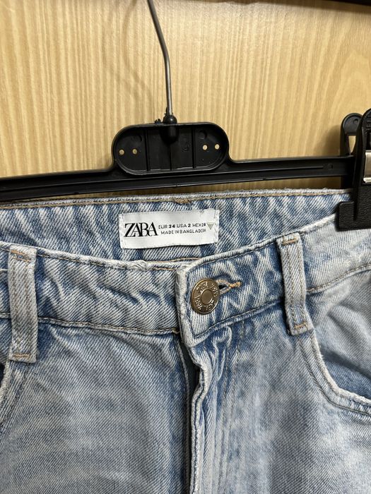 Дънки с джобове и тип Чарълстоун